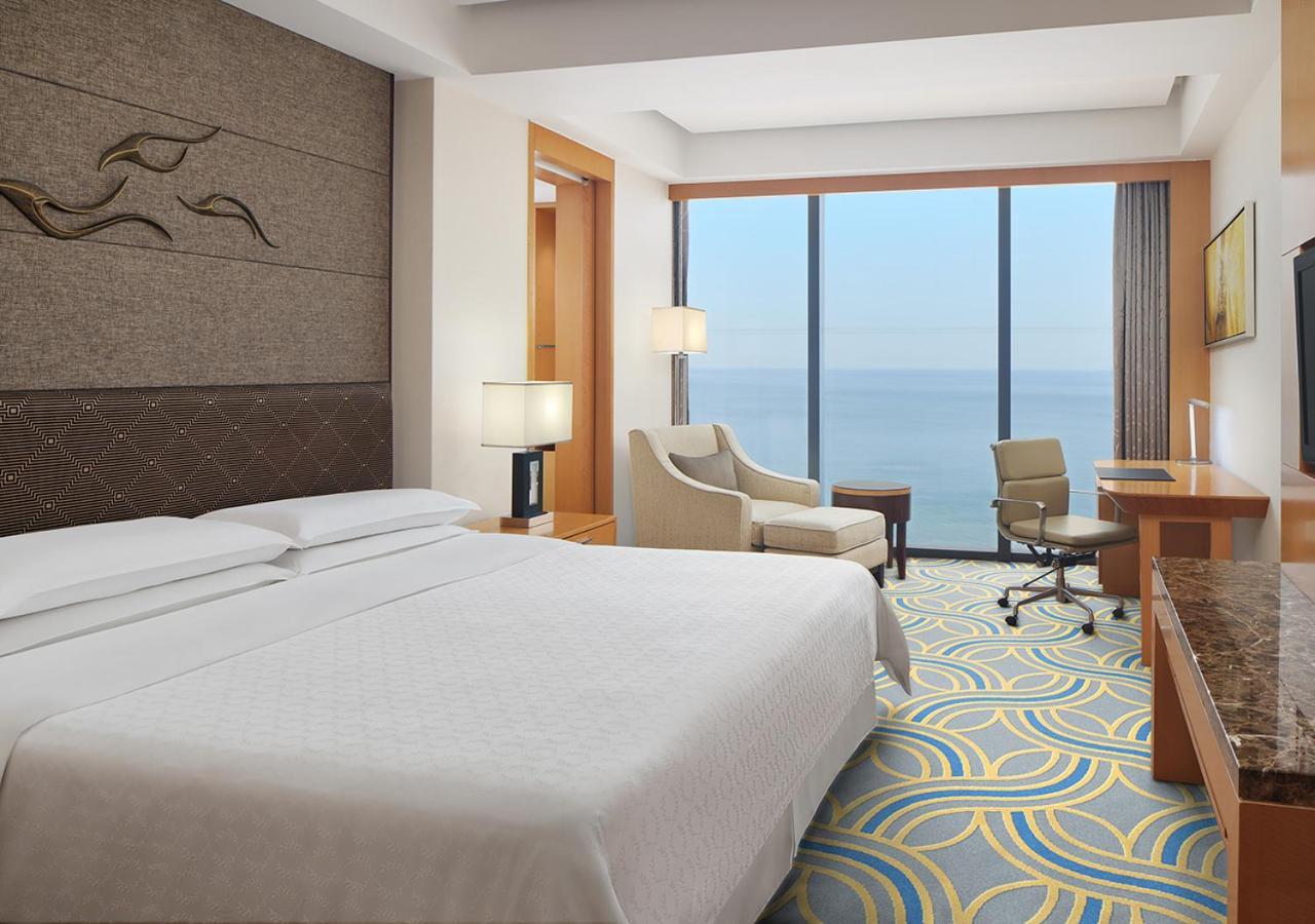 Sheraton Yantai Golden Beach Resort Dış mekan fotoğraf